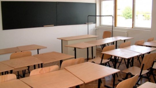 Masă caldă sau pachet alimentar în regim de gratuitate pentru copiii din 450 de şcoli