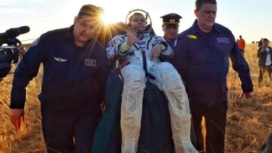 Record: Doi cosmonauți ruși s-au întors pe Pământ după cea mai lungă ședere continuă la Stația Spațială Internațională
