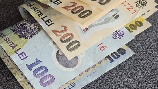 Pragul de impozitare a pensiilor, inclusiv a celor militare, crește la 3.000 de lei