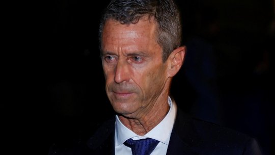 Aflat în Grecia, miliardarul Benny Steinmetz contestă ordinul de extrădare în România