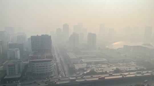 Hanoi a fost declarat cel mai poluat oraş din lume. Capitala Vietnamului, învăluită într-un smog dens