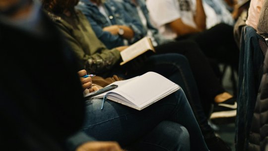 Studiile în programe de licență cu dublă specializare vor fi reluate în anul universitar 2025-2026