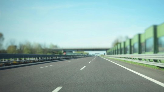 MAE: Restricții de circulație pentru camioane de mare tonaj în Ungaria, de ziua națională