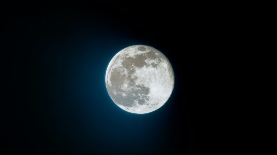 Fenomenul Luna Castorului, vizibil miercuri seară. Luna va părea cu 14% mai mare decât de obicei și cu 30% mai strălucitoare