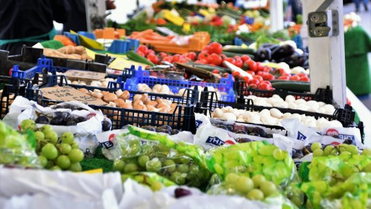 Monitorul Social: România are una dintre cele mai scăzute rate de consum de fructe şi legume din UE