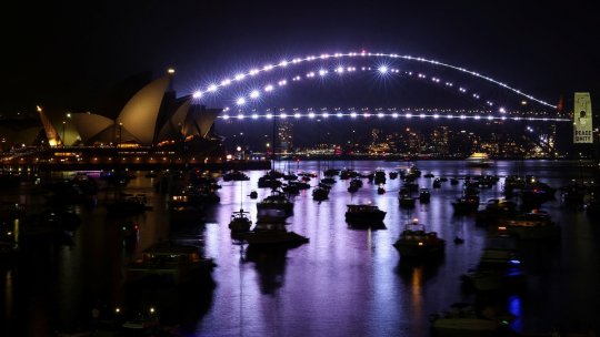 Australia: Moment de reculegere pentru victimele atacului de pe plaja Bondi în Sydney, înainte de spectacolul de artificii de Anul Nou | FOTO