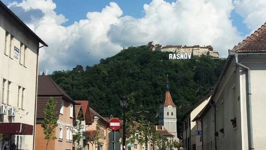 BRAȘOV: Calitatea aerului, măsurată prin 8 stații de monitorizare