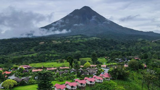 Costa Rica va accepta migranţi expulzaţi de SUA