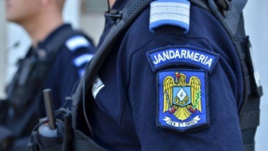 IGPR: 13 jandarmi au fost răniţi în timpul manifestației violente de la BEC