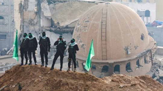 FÂȘIA GAZA: Sloganuri anti-Hamas, scandate la un protest cu sute de palestinieni