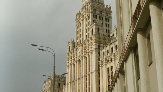 Rusia a promis că va da un răspuns adecvat după ce România a declarat persoane non gratae doi diplomați ruși