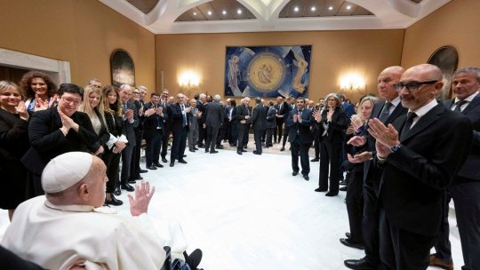 Papa Francisc i-a mulțumit echipei medicale care l-a salvat, într-o întâlnire la Vatican