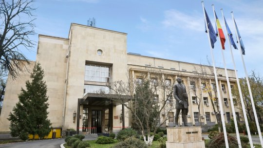 Sediul central al MAE, iluminat în albastru de Ziua NATO în România