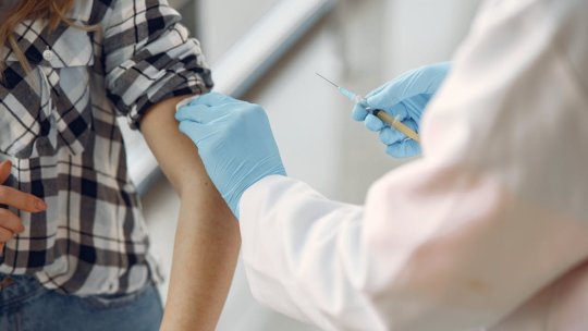 Lege adoptată de Parlament: Vaccinarea gratuită anti-HP, asigurată până la vârsta de 26 de ani