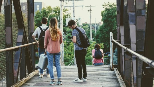 Eurostat: Tinerii din România, pe locul 2 în clasamentul celor mai săraci din Uniunea Europeană