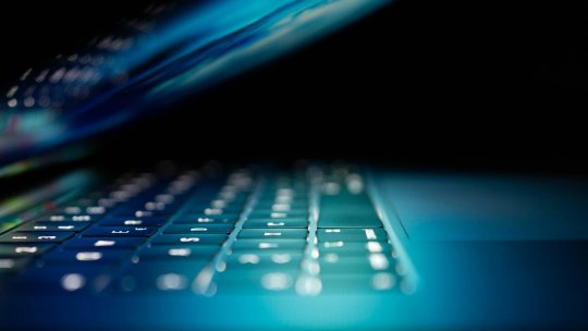Specialist în securitate informatică certSIGN: Riscurile cibernetice cresc odată cu utilizarea inteligenţei artificiale