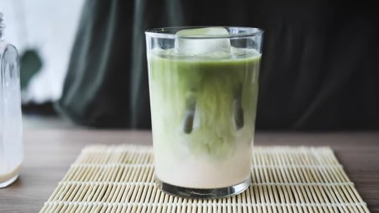 Frenezia matcha: Setea globală pentru ceaiul verde japonez epuizează stocurile mondiale