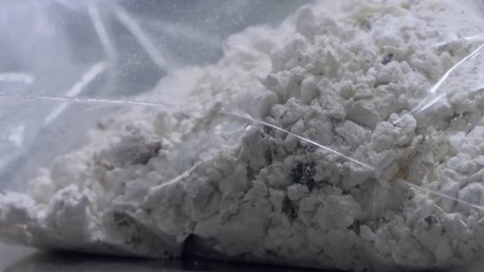SIBIU: Peste 66 de kilograme de cocaină, în valoare de 3,5 milioane de euro, găsite într-o autorulotă
