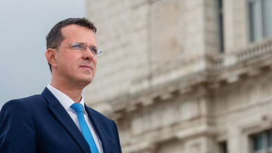 Ministrul Apărării: Îmi doresc ca viitoarele programe de înzestrare ale Armatei Române să fie realizate în țară