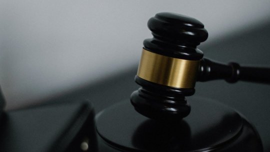Preotul Visarion Alexa, condamnat definitiv la doi ani şi jumătate de închisoare cu suspendare