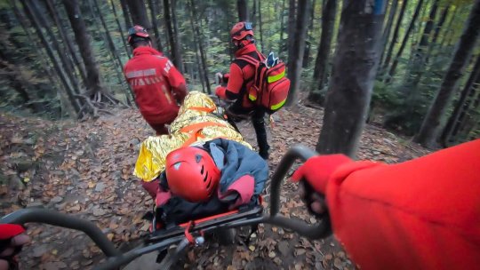 Turist recuperat dintr-o râpă, pe Valea Cerbului