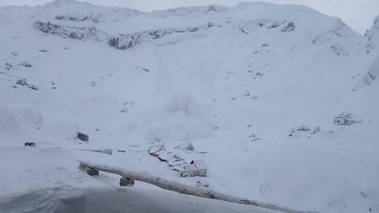 Sibiu: Avalanşă de mari dimensiuni la Bâlea Lac, declanșată accidental de doi schiori