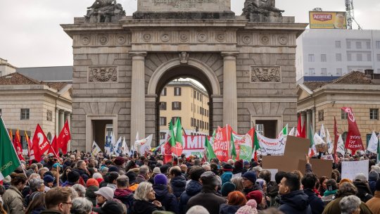 Jocurile Olimpice de iarnă 2026: Sute de italieni au protestat la Milano în legătură cu implicarea ICE în susținerea delegației americane