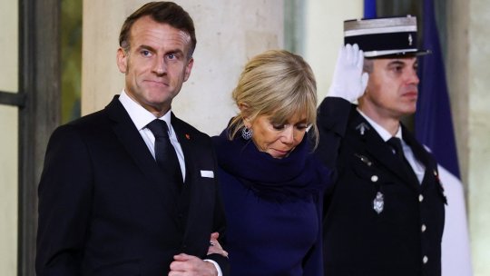 Zece persoane au fost condamnate pentru hărțuirea online a soției lui Emmanuel Macron