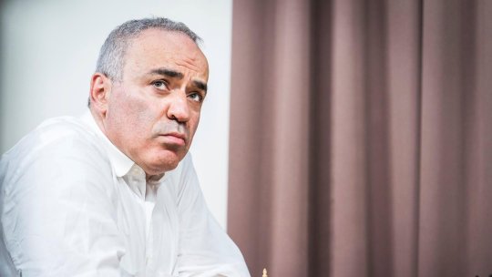 Disidentul rus Garry Kasparov spune că SUA l-au avertizat că viața sa este în pericol