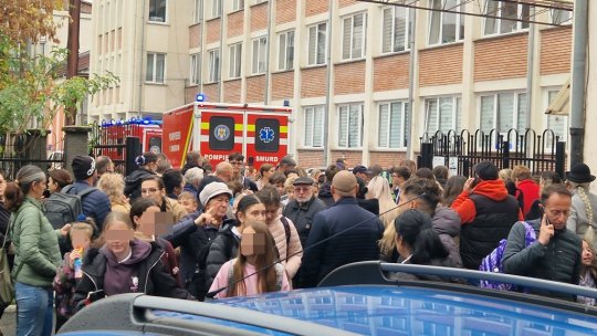 BISTRIȚA: Înarmat cu un briceag, un elev din Bistriţa a înjunghiat o profesoară