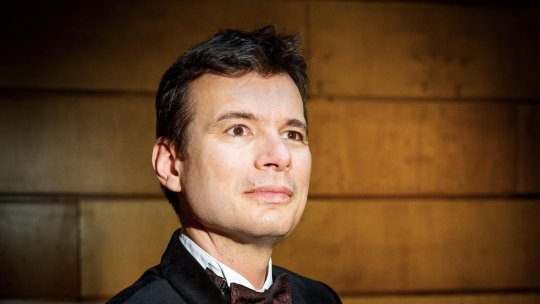 Alexandru Tomescu, în concert aniversar și sesiune de autografe la Ateneul Român