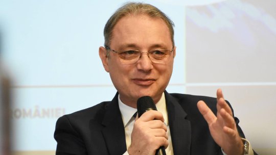 Guvernul Luca Niculescu, învestit de Parlament | VIDEO