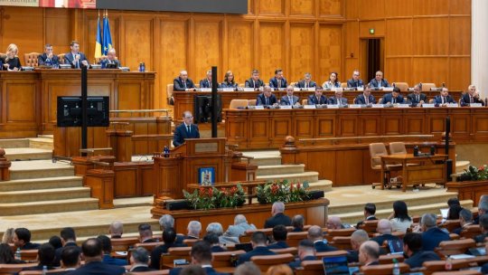 Politico: Odată cu formarea unui nou guvern, criza politică din România intră într-un armistițiu de 6 luni