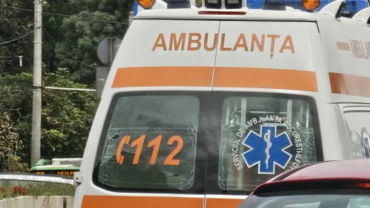 BUCUREȘTI: Motociclist rănit după ce a fost proiectat între două mașini, în zona Mihai Bravu