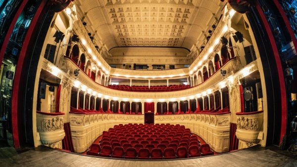 PMB: Concursuri pentru conducerea teatrelor Odeon, Masca, Bulandra şi a Teatrului de Comedie