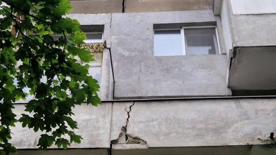 BUCUREȘTI: Scară de bloc din sectorul 6, evacuată după sesizarea unei crăpături