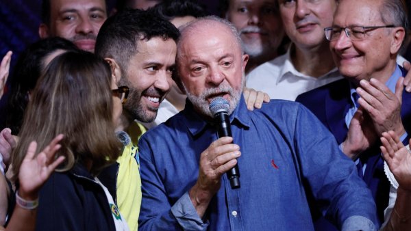 BRAZILIA: Stângistul Lula câștigă un al patrulea mandat de președinte, după o revenire spectaculoasă