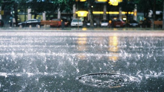 ANM: Temperaturi variabile de la o zi la alta şi precipitaţii în majoritatea regiunilor, în următoarele două săptămâni