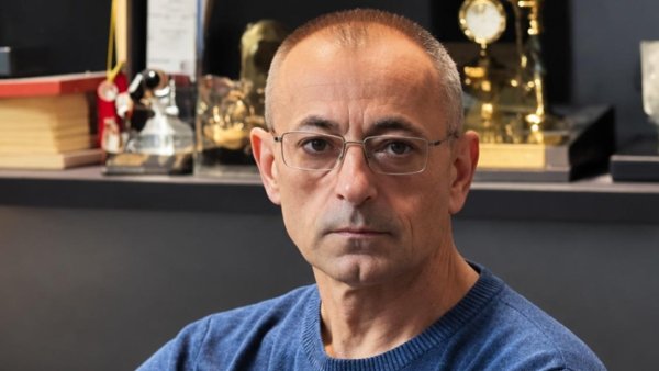 A încetat din viață comentatorul Răsvan Apostolescu, voce a transmisiunilor sportive de la Radio România Actualități