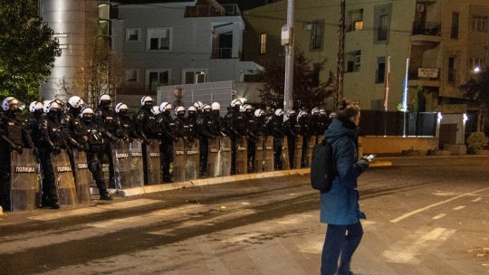 Serbia: Demisia şefilor radioteleviziunii publice, cerută de mişcarea studenţească