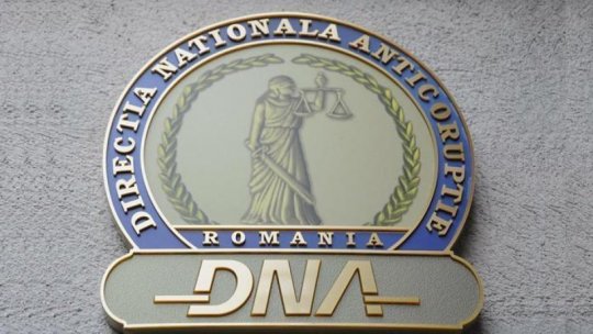 DNA: Primarul orașului Slănic Moldova, prins în flagrant când primea mită