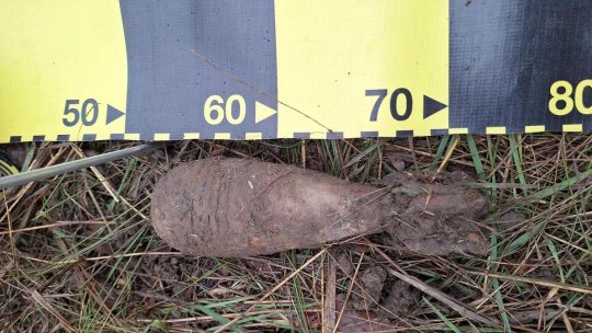 BOTOȘANI: Bombă de aruncător, descoperită în timpul lucrărilor la şoseaua de centură a orașului