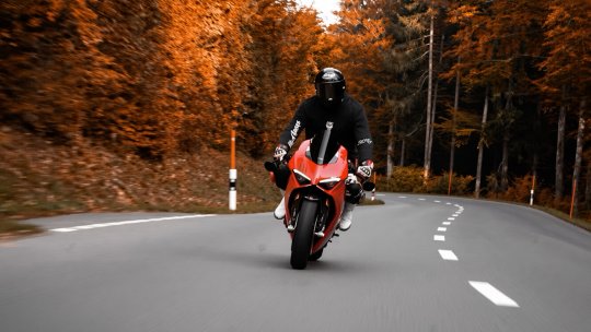 Parlamentul a adoptat noi reguli pentru motocicliști