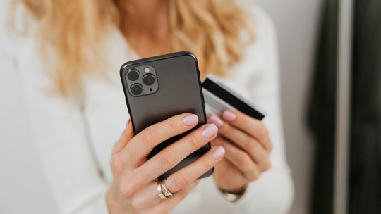5 greșeli pe care românii le fac online fără să-și dea seama. DNSC: „Te pot costa bani”