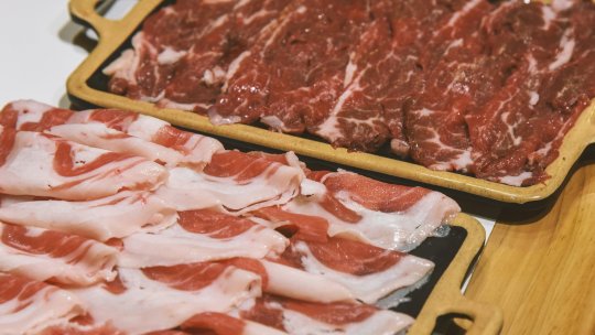 Franța: Guvernul va recomanda limitarea consumului de carne și mezeluri