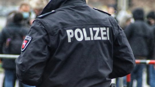 Germania: Un român şi un grec, arestaţi pentru tentativă de sabotaj pe o navă a marinei germane