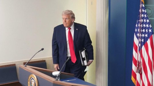 SUA: Donald Trump a publicat un material video în care soții Obama sunt reprezentați drept maimuțe