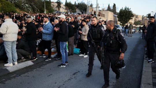 Ultima rugăciune de Ramadan a musulmanilor palestinieni din Ierusalim, împiedicată de forțele israeliene cu gaze lacrimongene