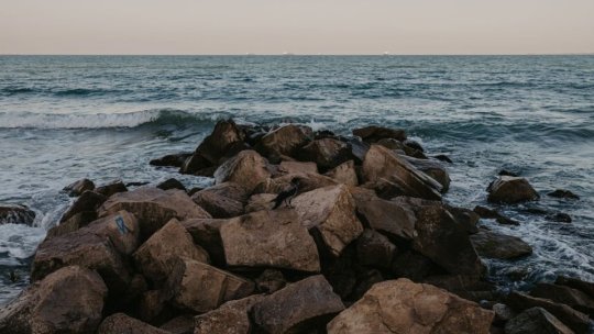MAI: Au fost demarate procedurile pentru cumpărarea unor sisteme de detecţie şi monitorizare a dronelor marine