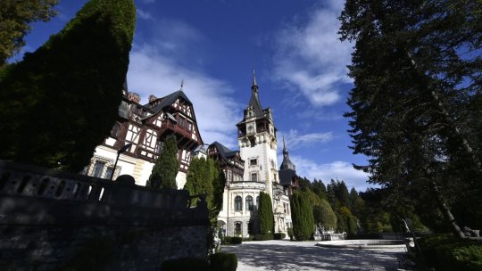 PRAHOVA: Castelul Peleș oferă vizitatorilor un ghid audio în limba ucraineană
